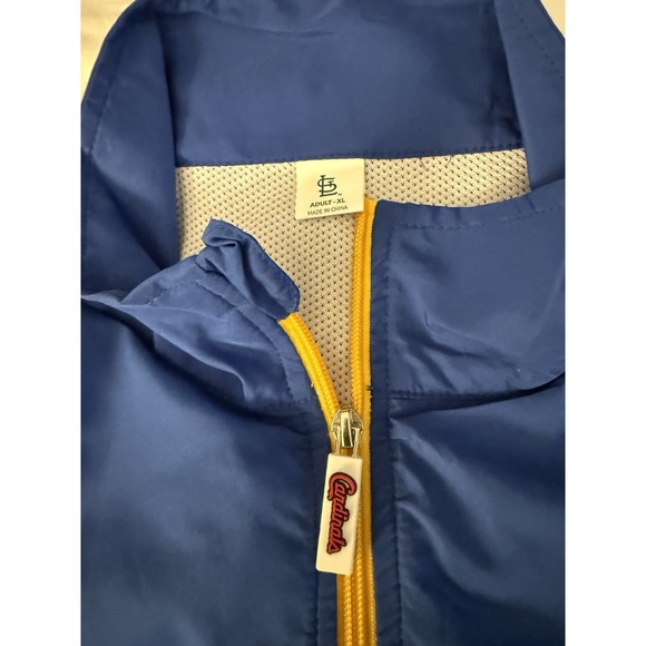 St. Louis Cardinals Blues Night Rink Jacket Giveaway 9/19/25 - Picture 3 of 4